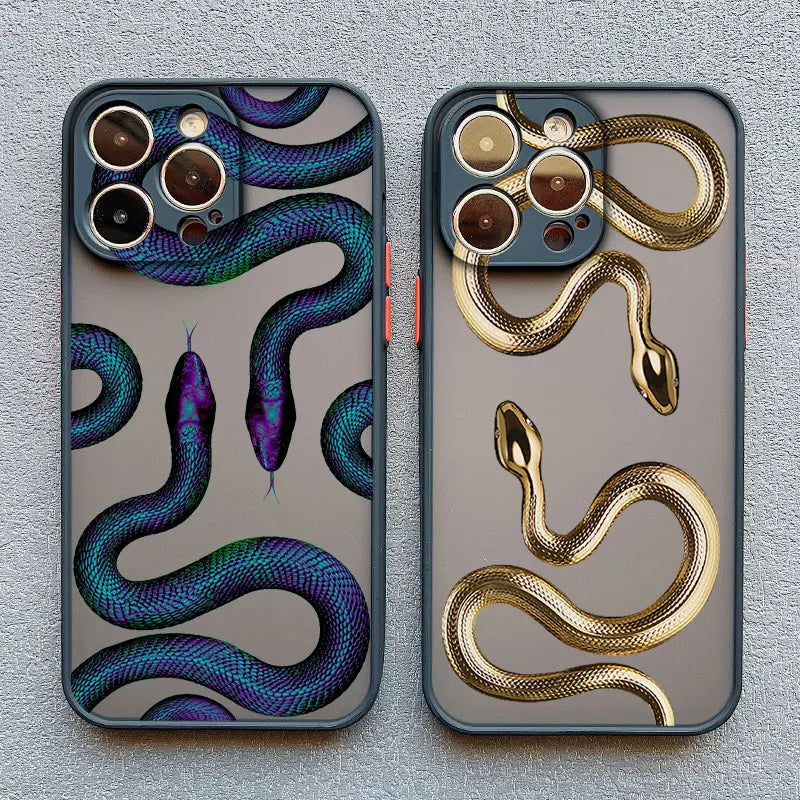 FalkenStil Schlangenmotiv iPhone Hülle mit Metallic Schlangenmotiv iPhone Hülle mit Metallic-Finish